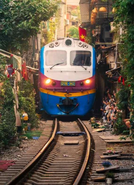 8-Day Vietnam Motorcycle From Night Train To Mountain Peaks